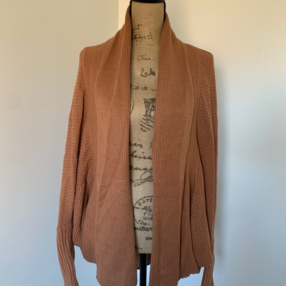 Casual Cable Knitted Batwing Cardigan - Picture 2 of 4